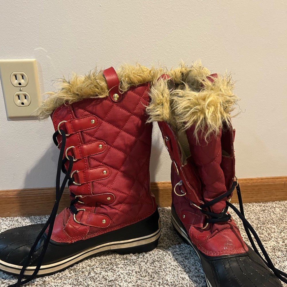 Women's sorel Red Quilted Winter Boots